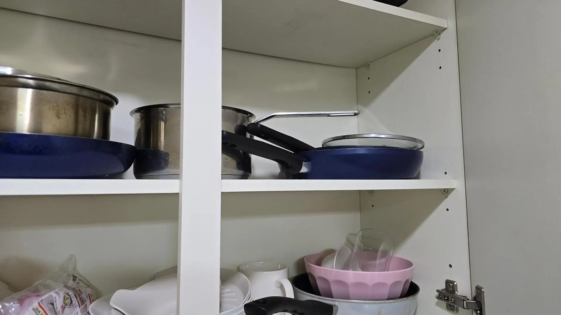 2 Queen Beds, 5 Min Walk From Gangnam St, Spacious House, Convenience Store Seoul South Korea